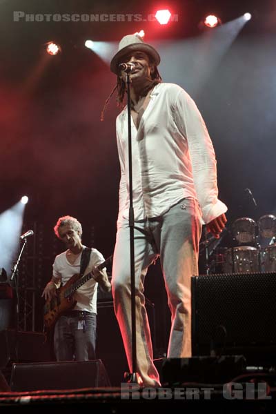 YANNICK NOAH - 2011-05-10 - PARIS - Place de la Bastille - 
